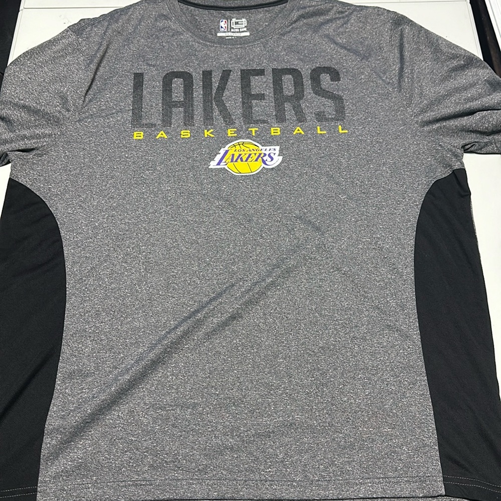 2XL NBA Los angeles Lakers shirt